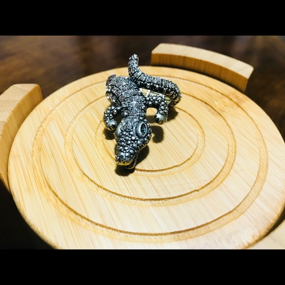 Ring 🦎 - Picture 2 of 5